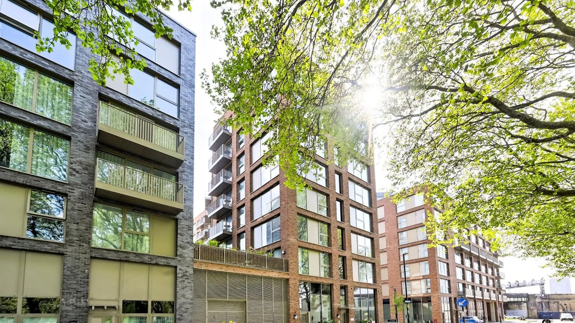 Apartment Spacious 3 Bed Apt With Balcony At Neptune Wharf London United Kingdom